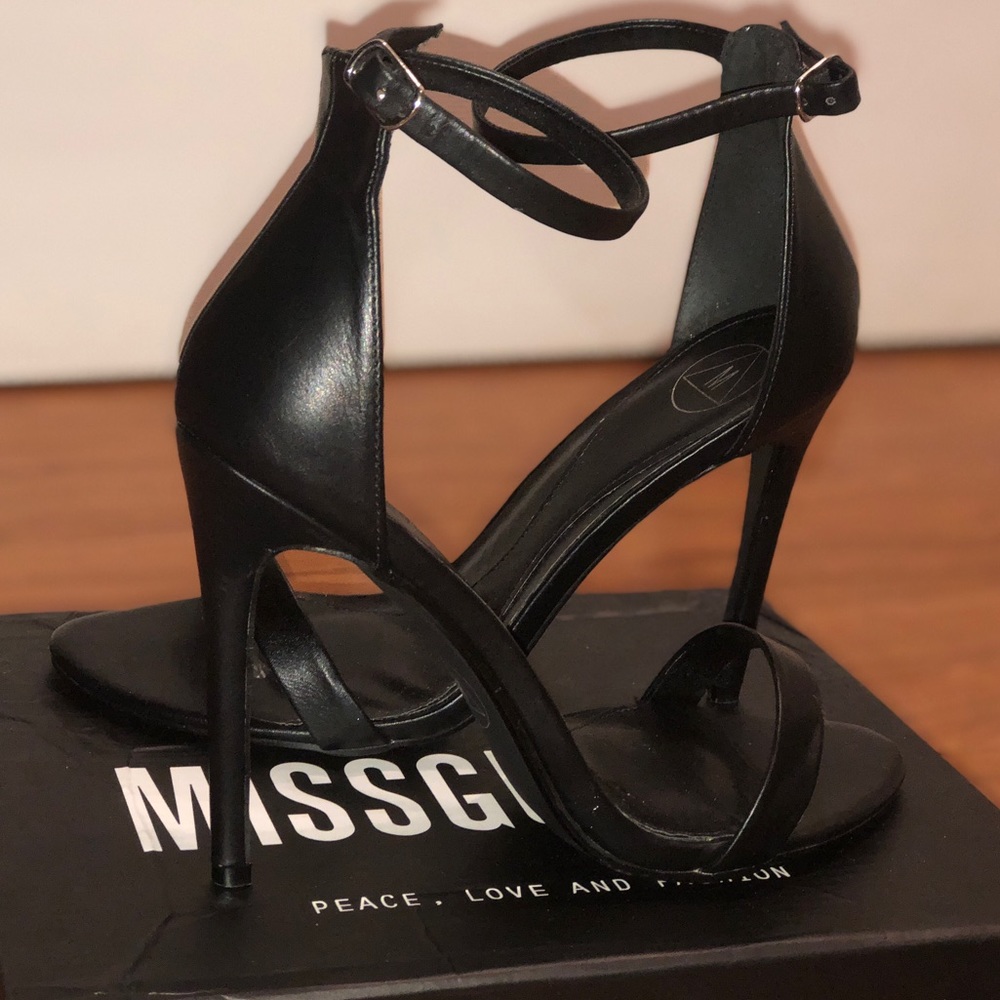 Missguided black strap sandles